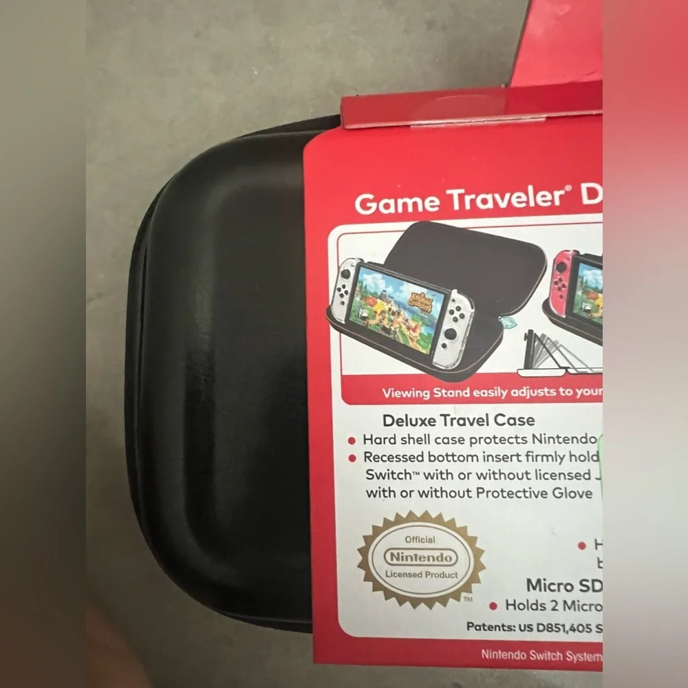 Nintendo Switch Game Traveler Deluxe Travel Case - Animal Crossing: New